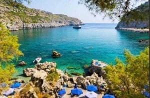 Antony Quinn Bay